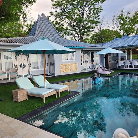 The Kayu Manis Villa Lovina  Exterior photo
