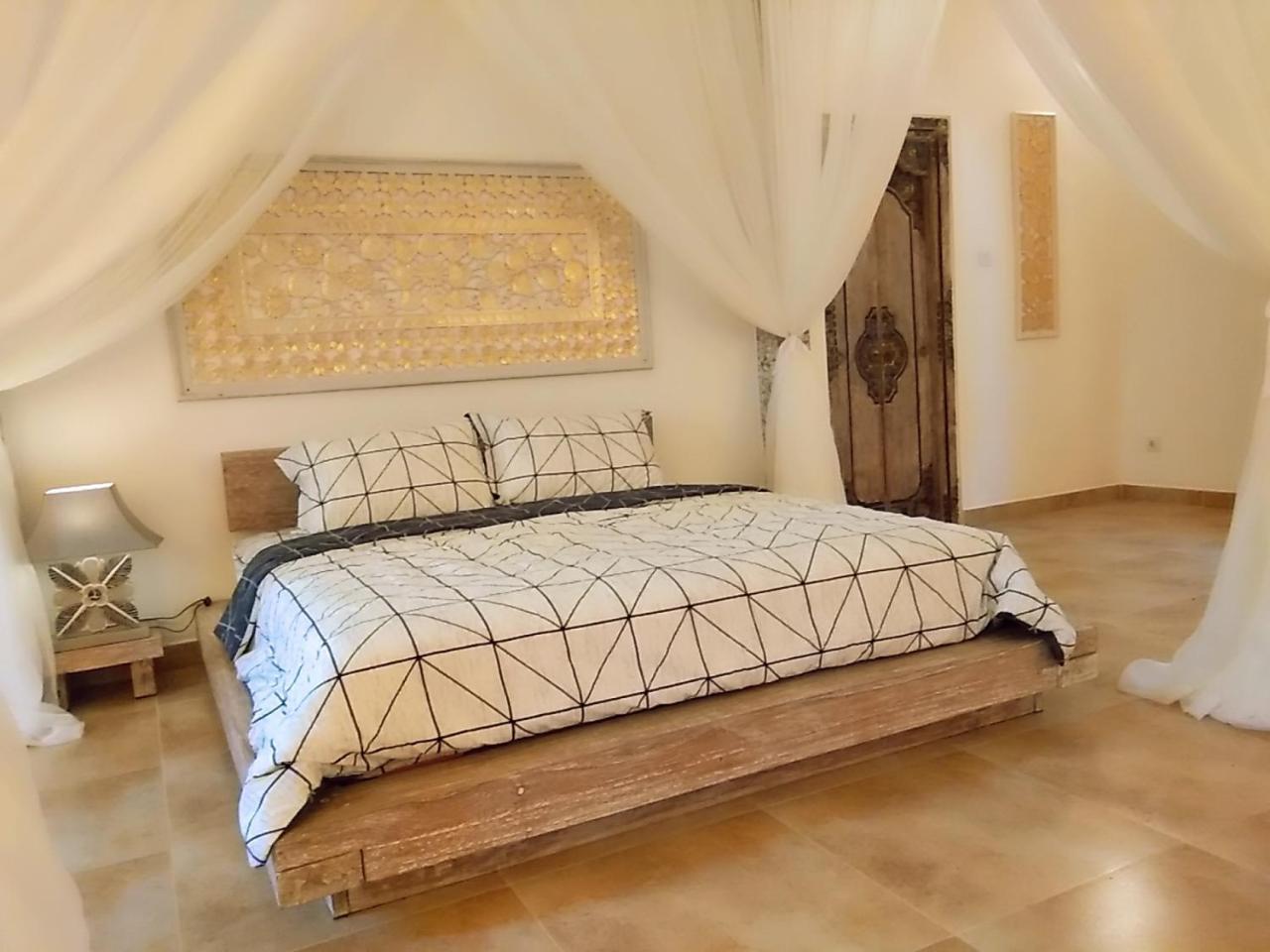 The Kayu Manis Villa Lovina  Exterior photo