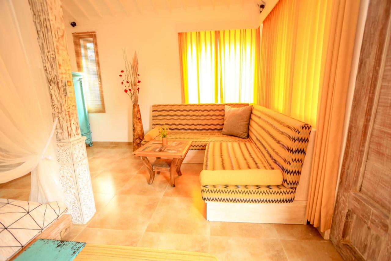 The Kayu Manis Villa Lovina  Exterior photo