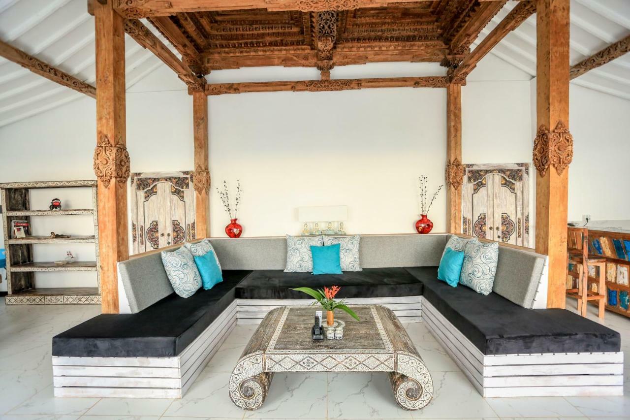 The Kayu Manis Villa Lovina  Exterior photo