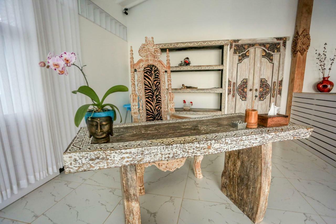 The Kayu Manis Villa Lovina  Exterior photo