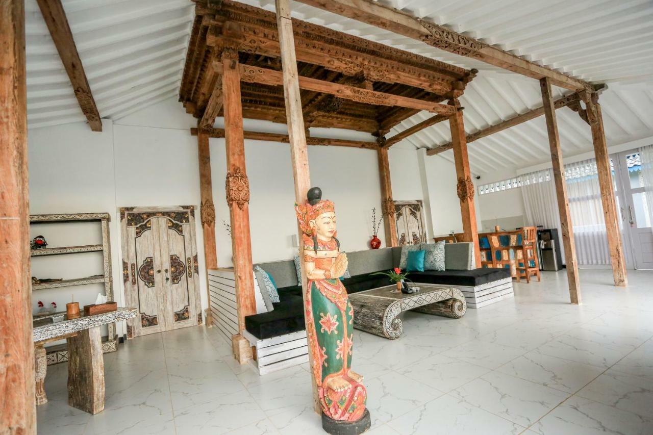 The Kayu Manis Villa Lovina  Exterior photo