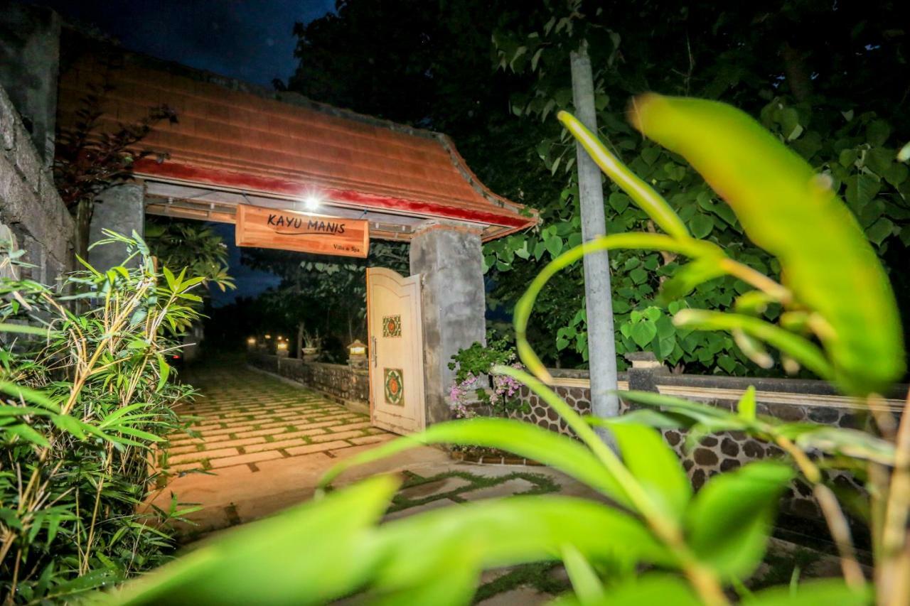 The Kayu Manis Villa Lovina  Exterior photo