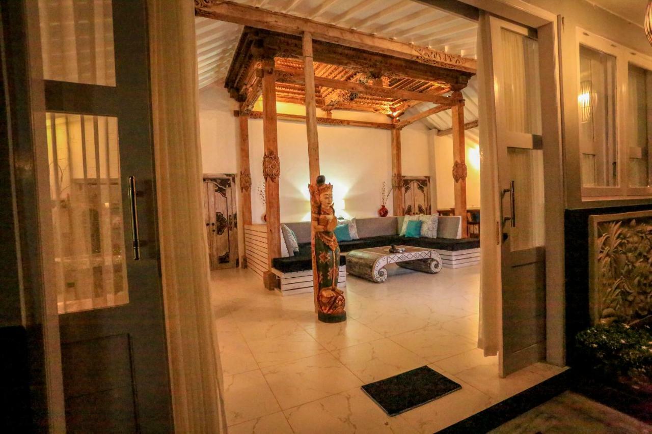 The Kayu Manis Villa Lovina  Exterior photo