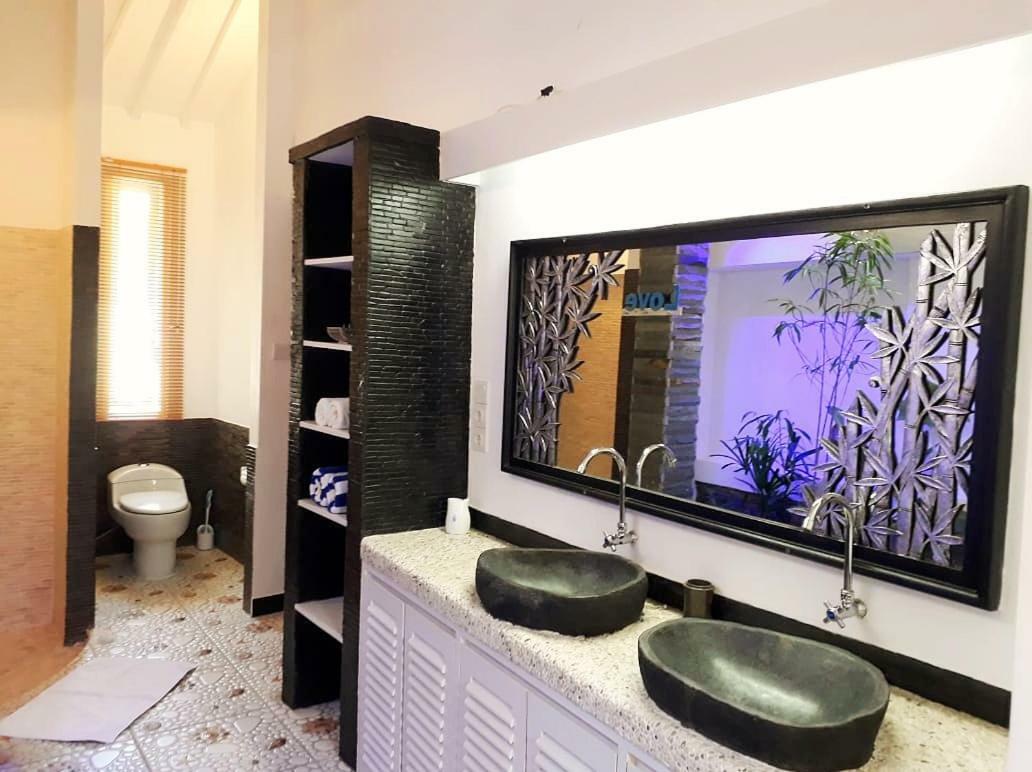 The Kayu Manis Villa Lovina  Exterior photo