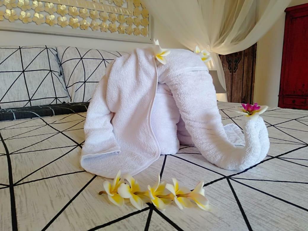 The Kayu Manis Villa Lovina  Exterior photo